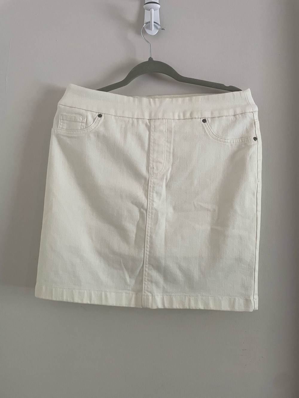 Chico's White/Cream Denim Skort, Size 6/0.5, Built-In Shorts